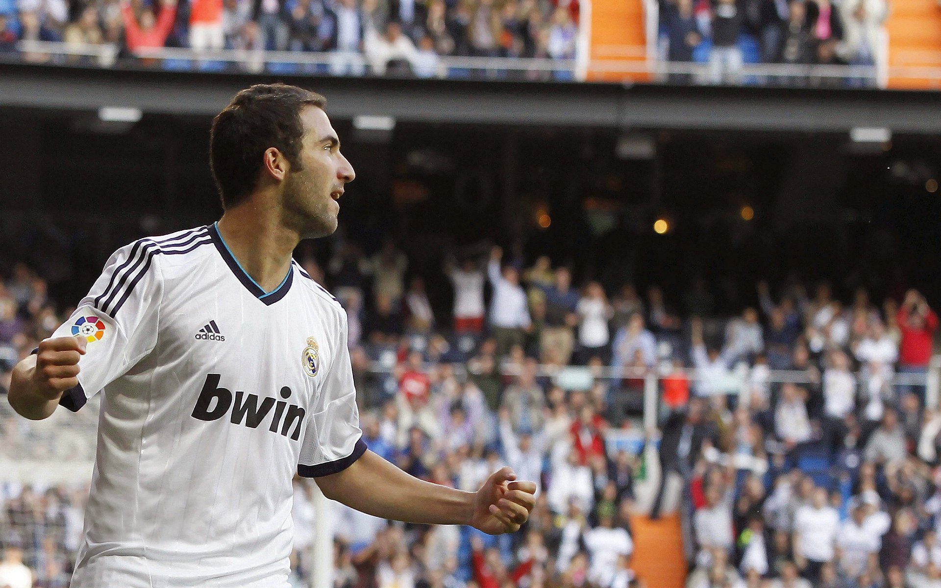 国王媒体开放日迎来大批记者参访，国王发布消息